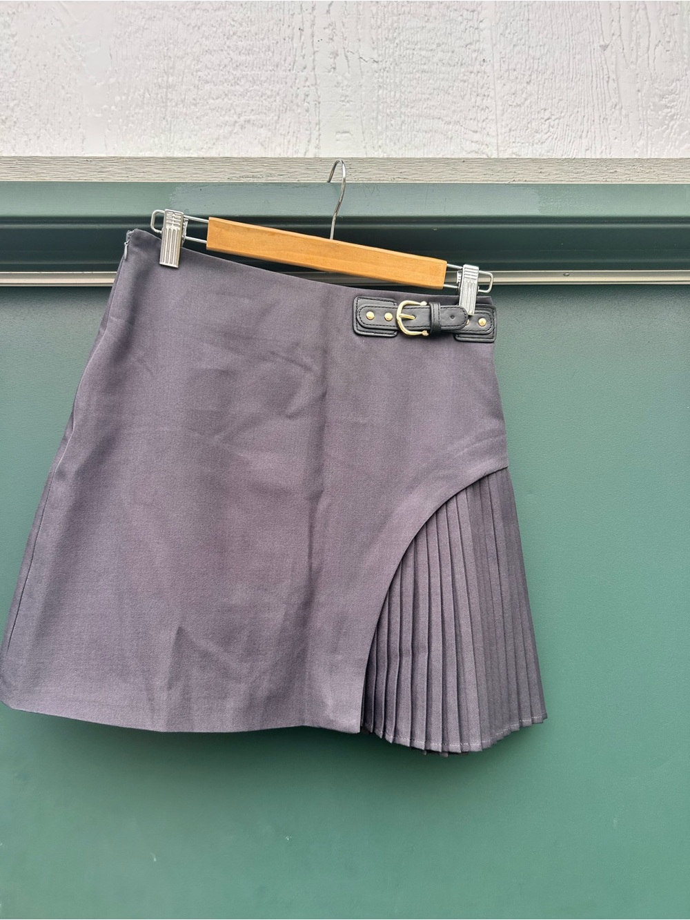 Commense Charcoal Gray A-Line Skirt with Pleated Inset and Buckle